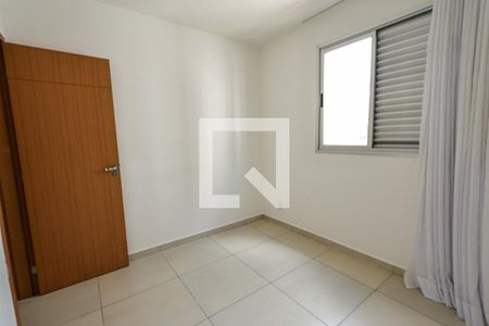 Quarto 1 de apartamento para alugar com 2 quartos, 93m² em Buritis, Belo Horizonte
