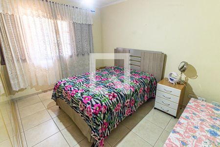 Quarto 1 de casa à venda com 6 quartos, 230m² em Vila Canero, São Paulo