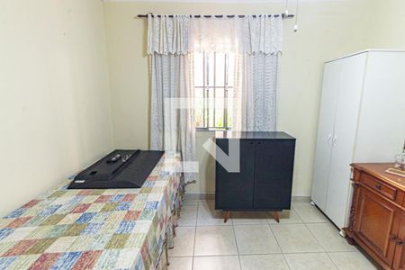 Quarto 2 de casa à venda com 6 quartos, 230m² em Vila Canero, São Paulo