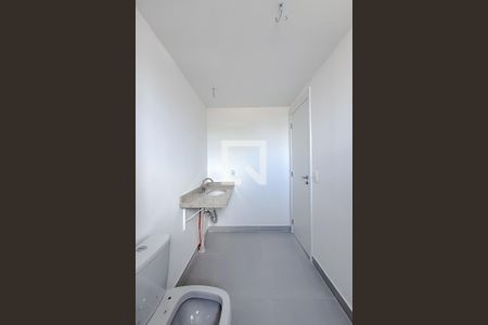 Banheiro de kitnet/studio à venda com 1 quarto, 24m² em Vergueiro, São Paulo