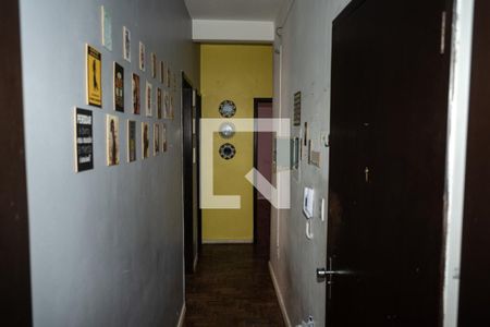 Corredor de apartamento para alugar com 1 quarto, 90m² em Petrópolis, Porto Alegre