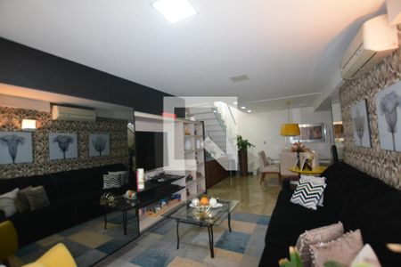 Sala de apartamento à venda com 4 quartos, 300m² em Vila Valqueire, Rio de Janeiro