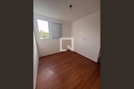 Quarto de apartamento para alugar com 2 quartos, 47m² em Rio do Ouro, Niterói