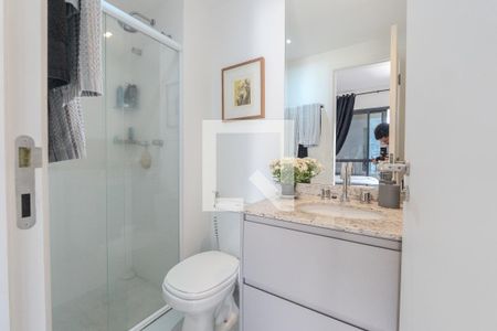 Banheiro de kitnet/studio para alugar com 1 quarto, 26m² em Bela Vista, São Paulo