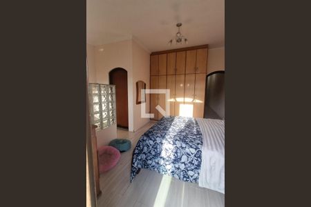 Casa à venda com 3 quartos, 297m² em Jardim Las Vegas, Santo André