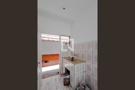 Cozinha de kitnet/studio para alugar com 1 quarto, 28m² em Liberdade, São Paulo