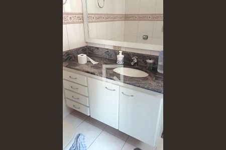 Casa à venda com 3 quartos, 255m² em Vila Eldizia, Santo André