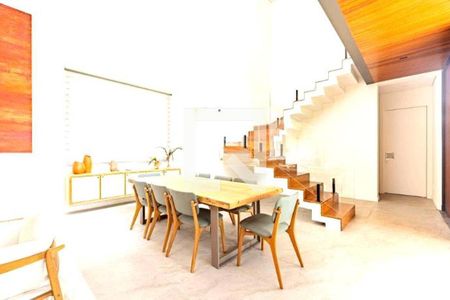 Casa à venda com 4 quartos, 537m² em Tamboré, Santana de Parnaíba