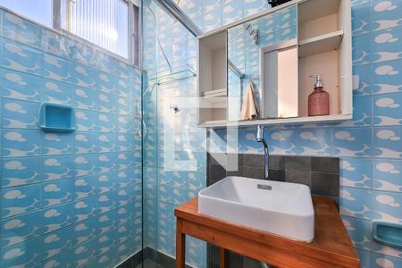 Banheiro  de kitnet/studio para alugar com 1 quarto, 24m² em Laranjeiras, Rio de Janeiro