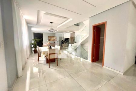 Casa de Condomínio à venda com 3 quartos, 408m² em Taquara, Rio de Janeiro