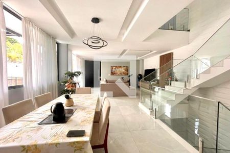 Casa de Condomínio à venda com 3 quartos, 408m² em Taquara, Rio de Janeiro