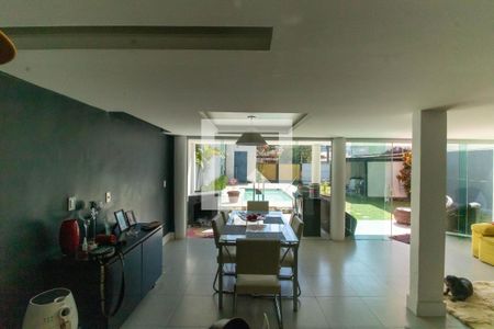 Sala e Cozinha  de casa à venda com 3 quartos, 205m² em Piratininga, Niterói