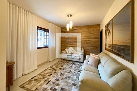 Sala de Estar de casa à venda com 4 quartos, 250m² em Nova Floresta, Belo Horizonte