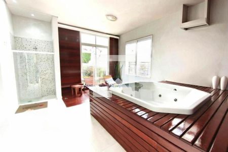 Apartamento à venda com 2 quartos, 96m² em Vila Gomes Cardim, São Paulo