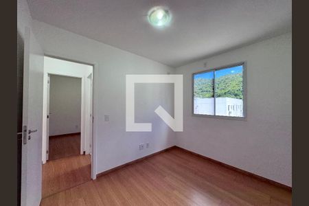 Quarto 1 de apartamento para alugar com 2 quartos, 44m² em Vargem Grande, Rio de Janeiro