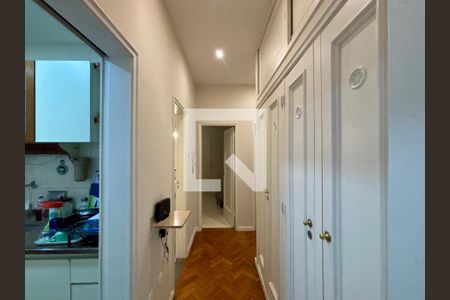 Sala - corredor de acesso de apartamento para alugar com 3 quartos, 105m² em Copacabana, Rio de Janeiro
