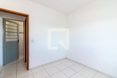 Quarto de casa para alugar com 1 quarto, 40m² em Parque Peruche, São Paulo