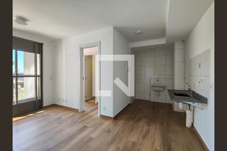 Sala de apartamento para alugar com 2 quartos, 45m² em Santo Cristo, Rio de Janeiro