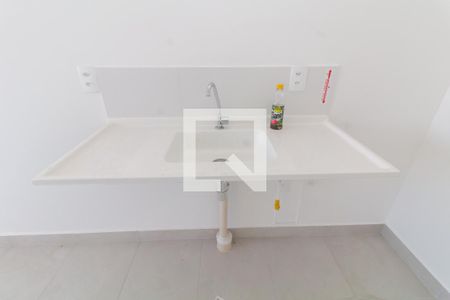 Sala/Cozinha de apartamento para alugar com 2 quartos, 32m² em Fazenda Aricanduva, São Paulo