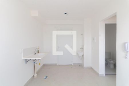 Sala/Cozinha de apartamento para alugar com 2 quartos, 32m² em Fazenda Aricanduva, São Paulo
