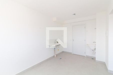 Sala/Cozinha de apartamento para alugar com 2 quartos, 32m² em Fazenda Aricanduva, São Paulo