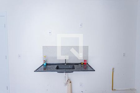 Sala, cozinha e área de serviço de apartamento para alugar com 2 quartos, 32m² em Parque Pan Americano, São Paulo