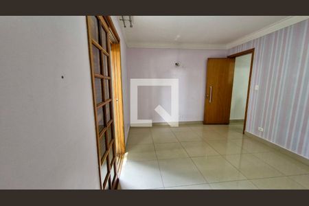 Casa à venda com 3 quartos, 350m² em Jardim Regis, São Paulo