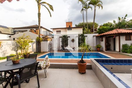 Vista da Sala de casa de condomínio à venda com 4 quartos, 300m² em Alphaville, Santana de Parnaíba