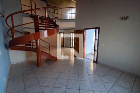 SALA de casa para alugar com 4 quartos, 245m² em Cidade Universitária, Campinas