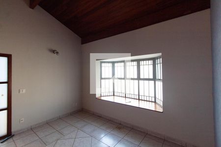 SALA DE TV de casa para alugar com 4 quartos, 245m² em Cidade Universitária, Campinas