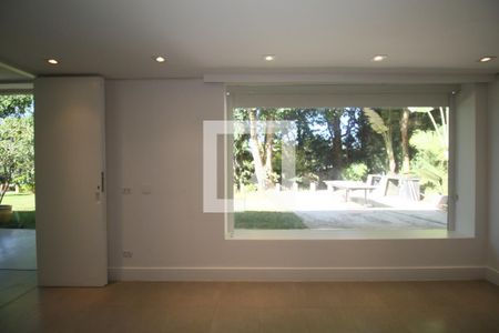 Suíte de casa para alugar com 2 quartos, 408m² em Vila Tramontano, São Paulo