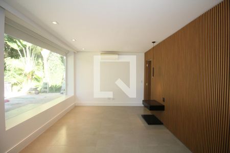 Suíte de casa para alugar com 2 quartos, 408m² em Vila Tramontano, São Paulo