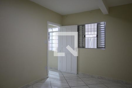 Casa para alugar com 2 quartos, 150m² em Jardim Alzira, São Paulo