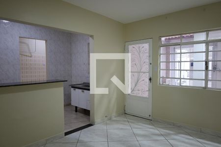 Casa para alugar com 2 quartos, 150m² em Jardim Alzira, São Paulo