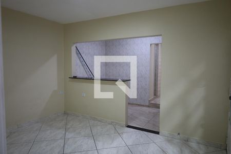 Casa para alugar com 2 quartos, 150m² em Jardim Alzira, São Paulo