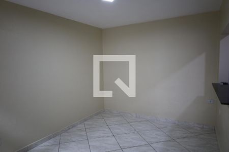 Casa para alugar com 2 quartos, 150m² em Jardim Alzira, São Paulo