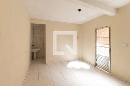 Studio de casa para alugar com 1 quarto, 30m² em Jardim Carapicuiba, Carapicuíba