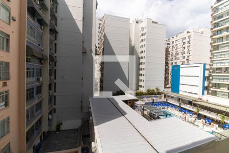 Vista da Sala de apartamento à venda com 2 quartos, 62m² em Icaraí, Niterói
