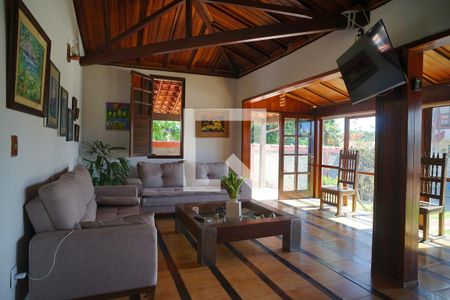 Sala de casa para alugar com 3 quartos, 450m² em Eldorado, Maricá