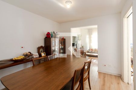 Sala de casa à venda com 3 quartos, 120m² em Vila Cordeiro, São Paulo