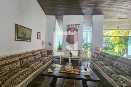 Casa para alugar com 5 quartos, 420m² em Balneario Praia do Pernambuco, Guarujá