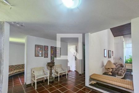 Casa para alugar com 5 quartos, 420m² em Balneario Praia do Pernambuco, Guarujá