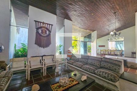 Casa para alugar com 5 quartos, 420m² em Balneario Praia do Pernambuco, Guarujá