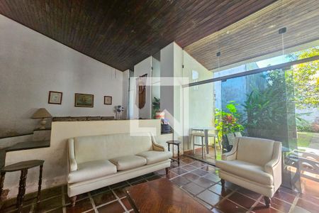 Casa para alugar com 5 quartos, 420m² em Balneario Praia do Pernambuco, Guarujá