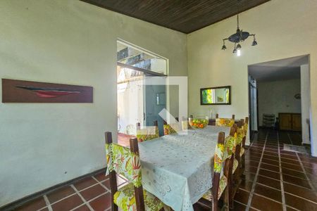 Casa para alugar com 5 quartos, 420m² em Balneario Praia do Pernambuco, Guarujá