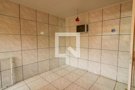 Sala de casa à venda com 2 quartos, 44m² em Vila Nova, Porto Alegre