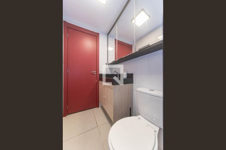 Banheiro de apartamento para alugar com 2 quartos, 34m² em Santo Amaro, São Paulo