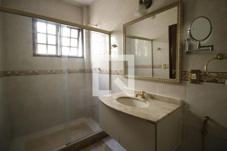 Banheiro da Suíte 1 de casa de condomínio para alugar com 4 quartos, 330m² em Freguesia (jacarepaguá), Rio de Janeiro