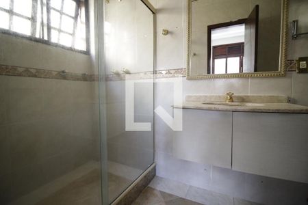 Banheiro da Suíte 1 de casa de condomínio para alugar com 4 quartos, 330m² em Freguesia (jacarepaguá), Rio de Janeiro