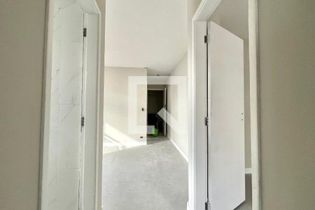 Corredor de apartamento para alugar com 2 quartos, 51m² em Vila da Saúde, São Paulo